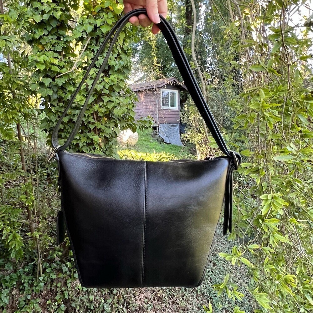 VINTAGE COACH Black Leather Small Dufflette Shoulder Bag 21377 AUTHENTIC - Picture 2 of 10